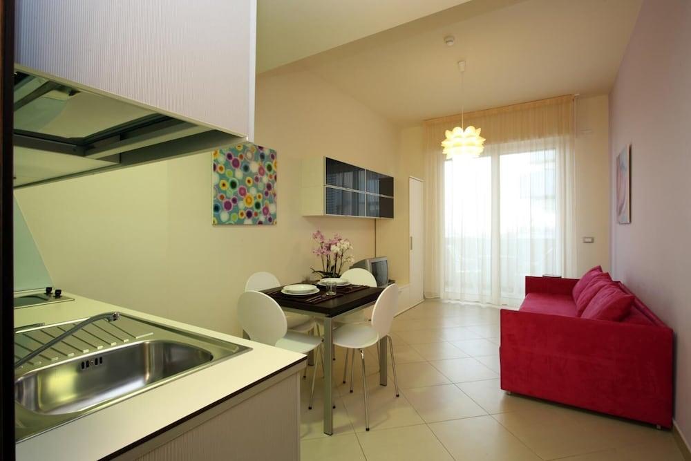 Noha Suite Hotel ริชโชเน ภายนอก รูปภาพ